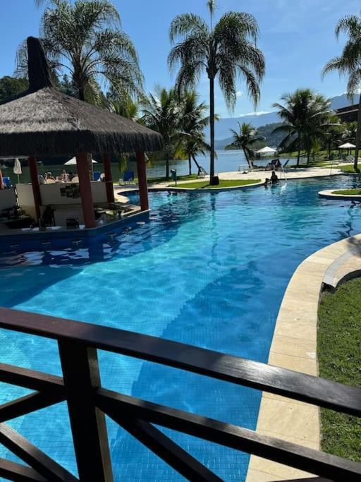 Lindo Flat No Costabella Apartment *