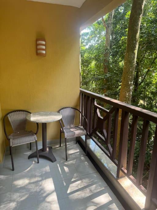 Lindo Flat No Costabella Apartment